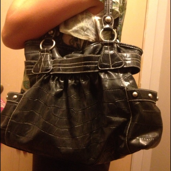 RESERVED @sinsin Black handbag with studs