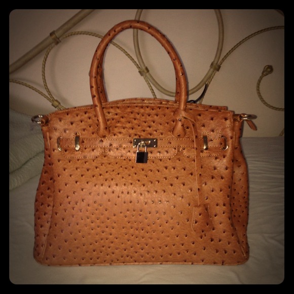 👜Gorgeous👜 Tanned Ostrich Leather HandBag!!!👜