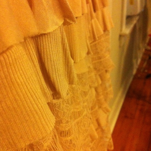 Ann Taylor Tiered Cotton Lace top - Picture 3 of 3