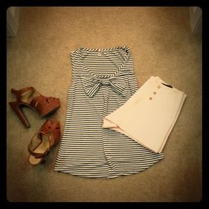 Sold!!Cute bow tank
