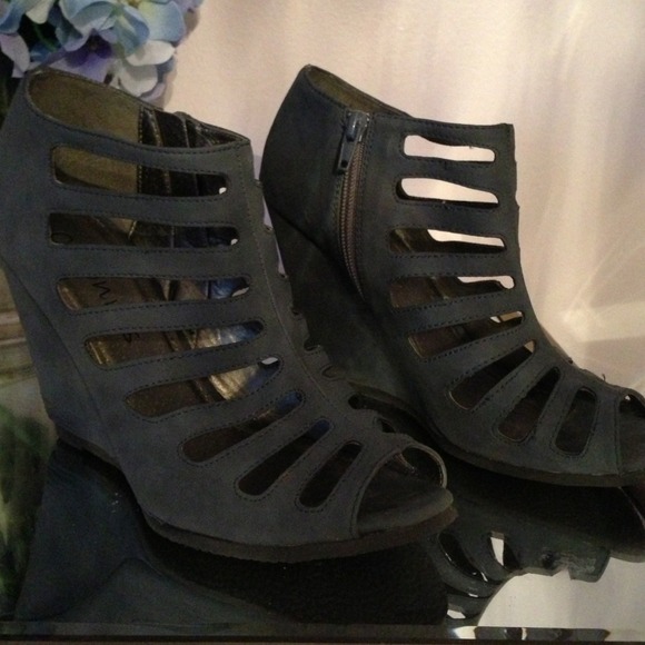 Peek toe wedges