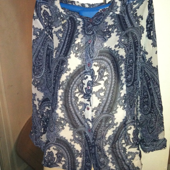 🔨🔨REDUCE!! Printed shear shirt