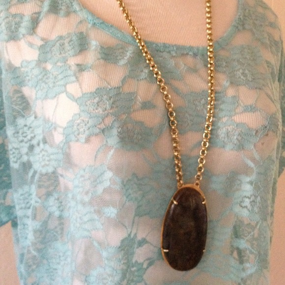 Chloe K Mint Green Lace Top - Picture 2 of 2