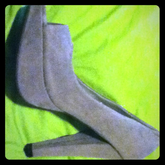 Classy gray heels