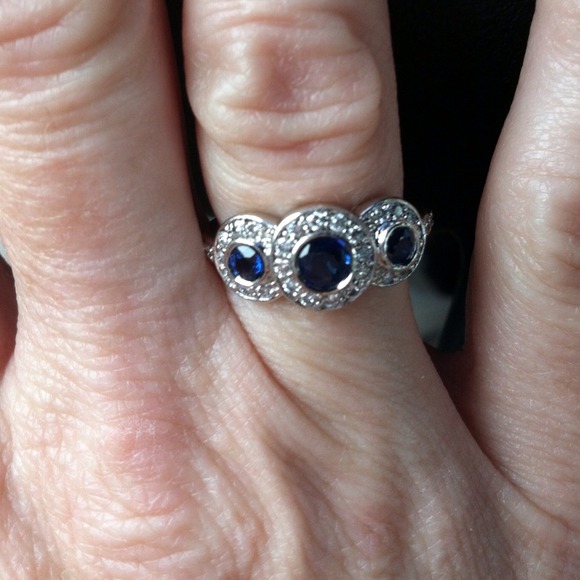 Gorgeous diamond eternity band w 3 sapphires 18k