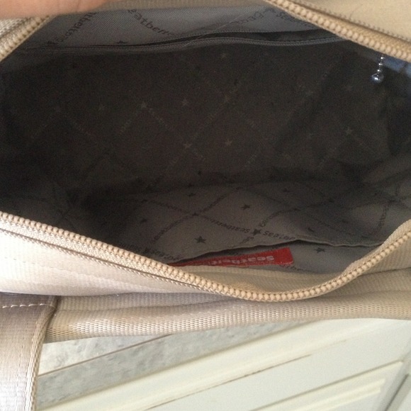 Seatbelt bag - Picture 2 of 3