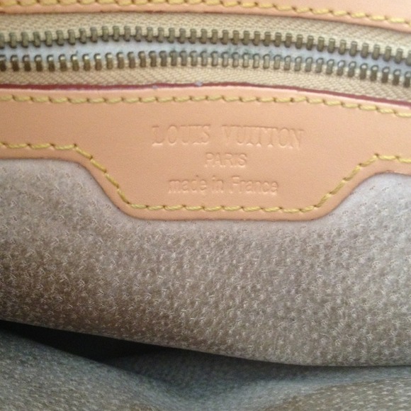 Louis Vuitton purse - Picture 3 of 3