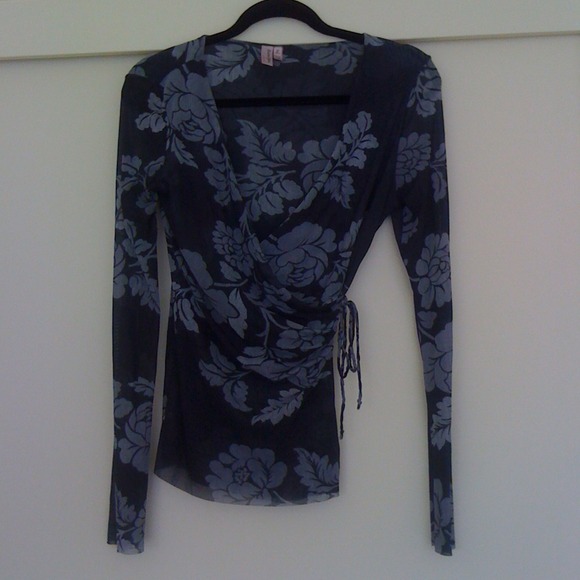 Sweet Pea Top - Picture 1 of 1
