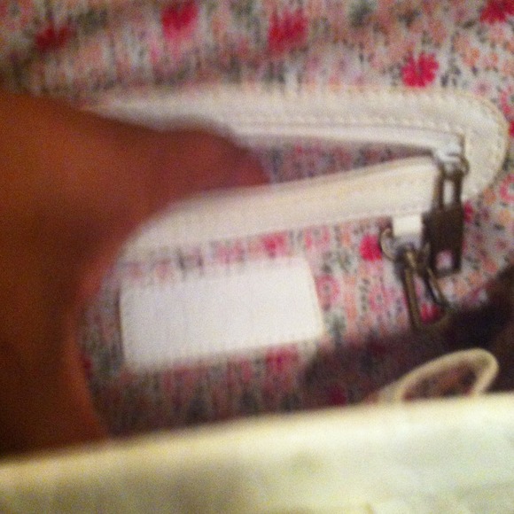 Jessica Simpson bag - Picture 3 of 4