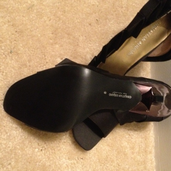 Christian Siriano black satin pump - Picture 2 of 4