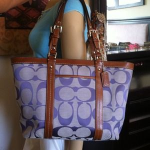 🌺sold to laarni 🌺Signature large Coach authentic