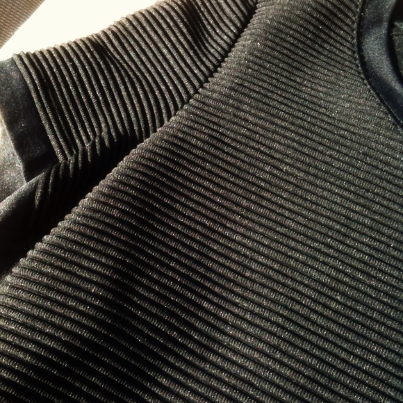 ⬇ Giorgio Armani Collezioni Sparkle Blouse - Picture 3 of 4