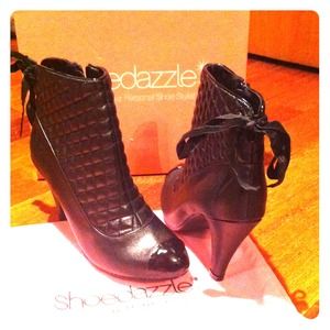 Black quilted patent booties boots 7