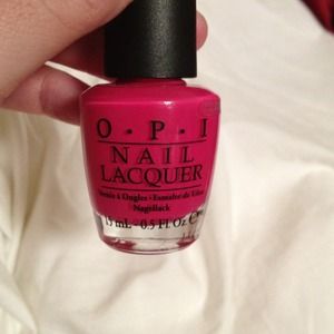 OPI koala bear-y full size/12 opi +1top coat