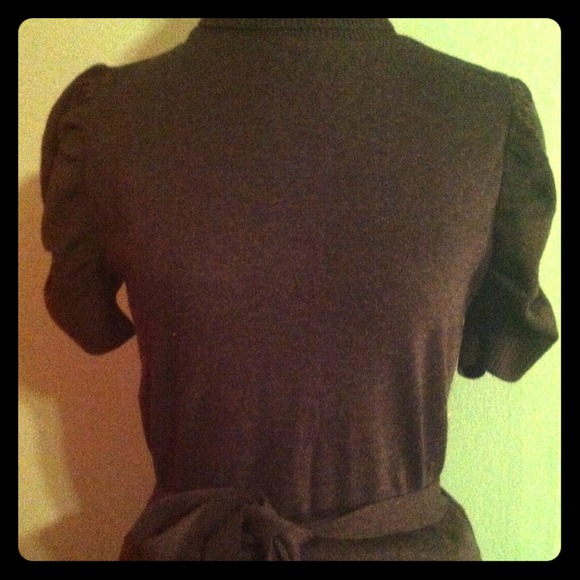 SOLD!!!! Gray Puffed Short Sleeve Turtleneck