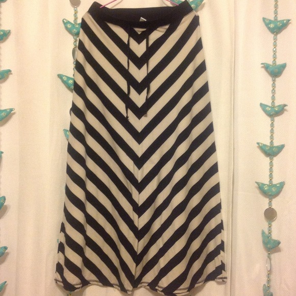 Long skirt wear only  twice