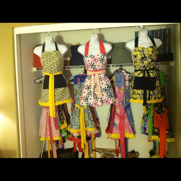 Aprons - Picture 2 of 4