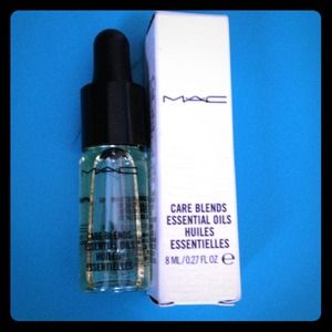 Mac oil
