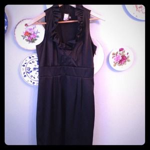 Ruffle collar little black dress!