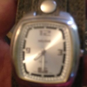 Bold, brown, genuine distressed leather watch!