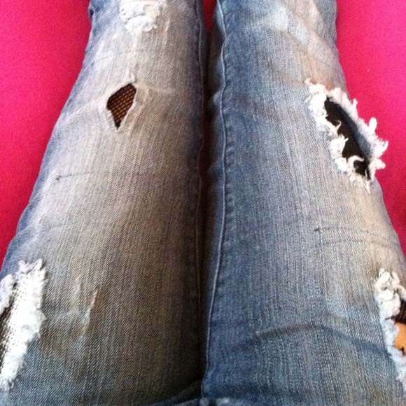 💢SOLD💢Ripped skinny jeans