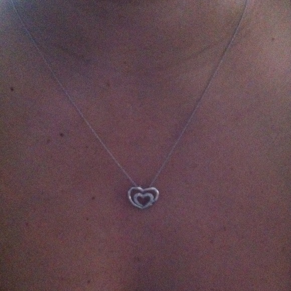 *REDUCED AGAIN!* White Gold Diamond Heart Necklace - Picture 4 of 4