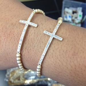 🎉🎈reserved🎉🎈 2 cross gold bracelets