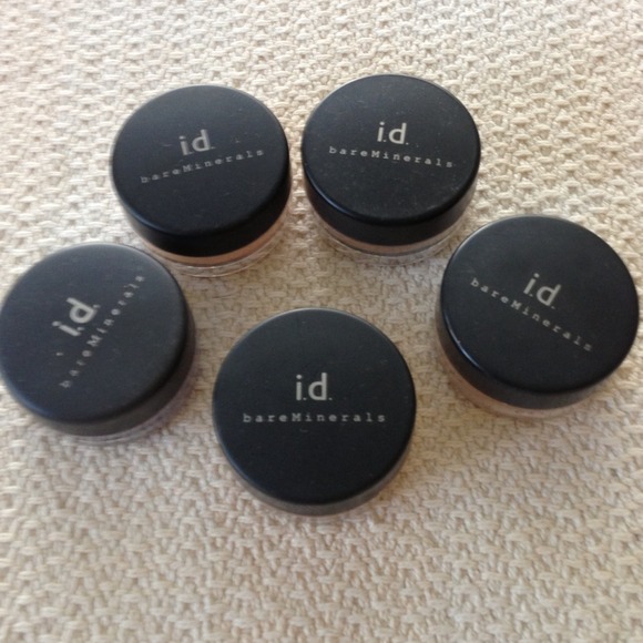 bare Minerals Other - "VANILLA SUGAR" Eye Shadow.