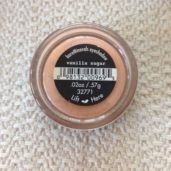 "VANILLA SUGAR" Eye Shadow. - Picture 2 of 3
