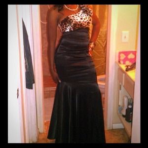 Prom dress worn one time:) an one time only ❤❤❤