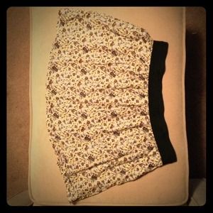 Pocketed floral skirt