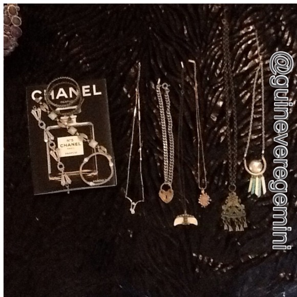 Jewelmint AVAILABLE! LMK~
