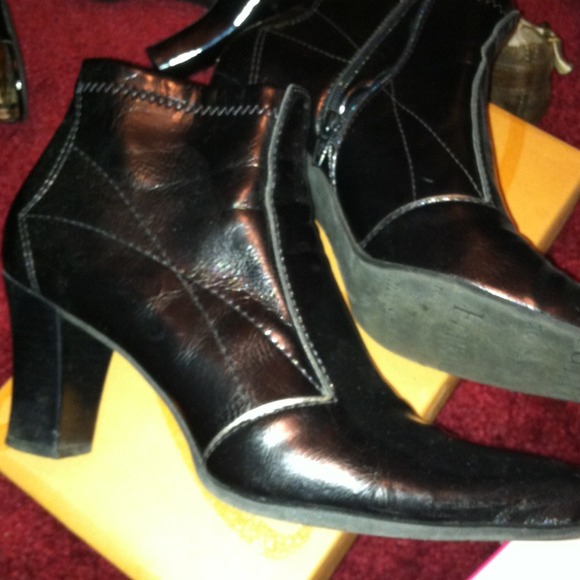 Ankle boots