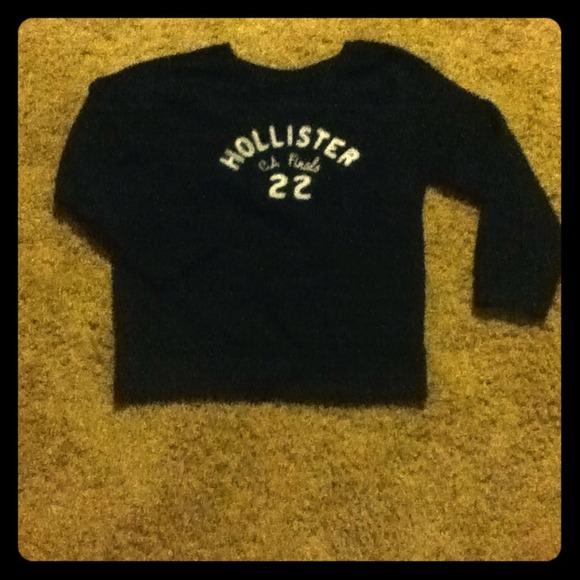 Hollister sweater