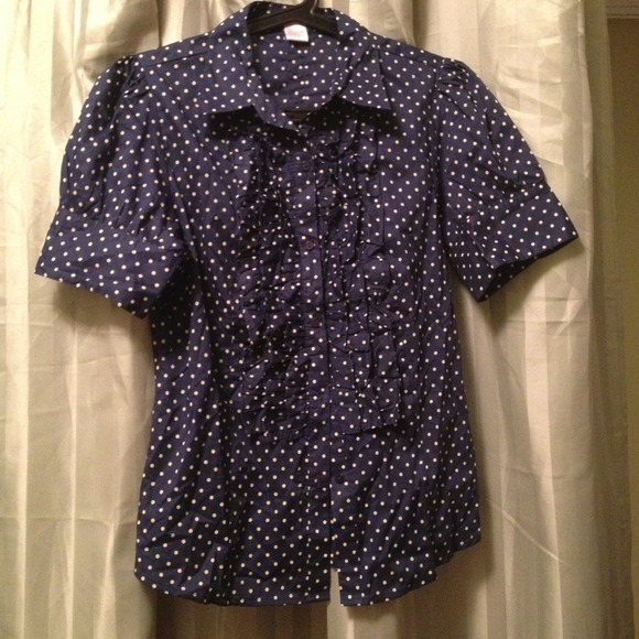 Flirty ruffled blouse Reduced!