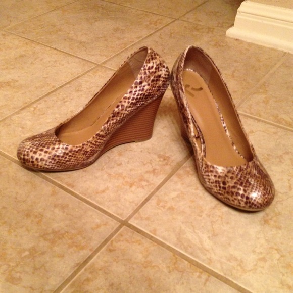 Faux Snake Skin Wedges