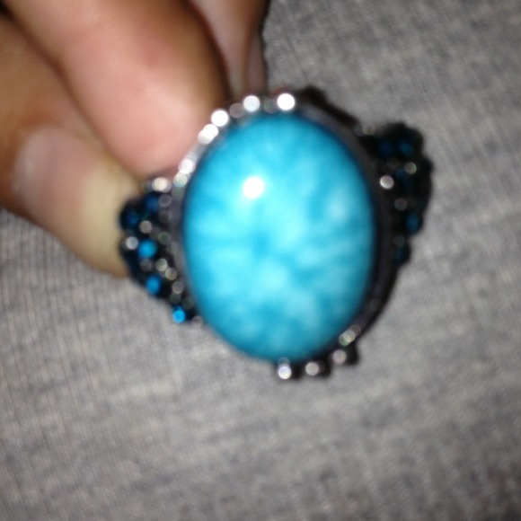 Ring - Picture 2 of 2