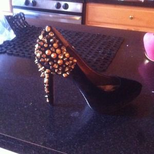Sam Edelman Suede Black with Gold Spikes Pumps Hot