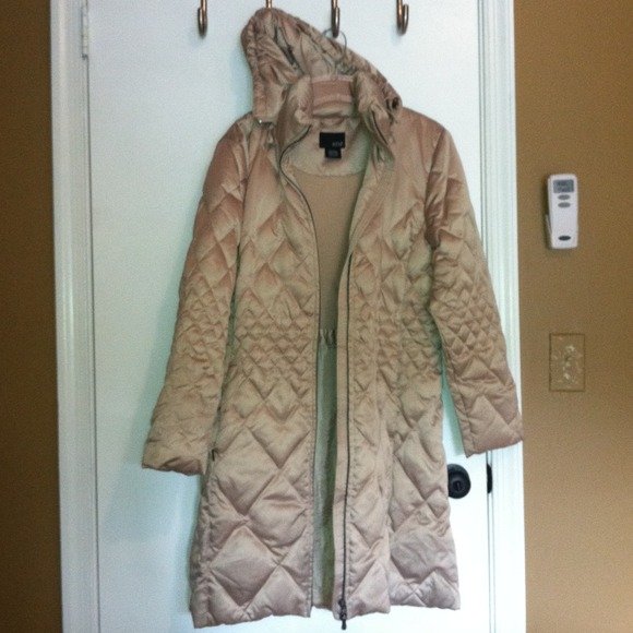 Down 3/4 length winter coat w hood