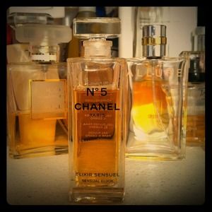 CHANEL Accessories - Fluid Body Gel CHANEL Accessories - Fluid Body Gel