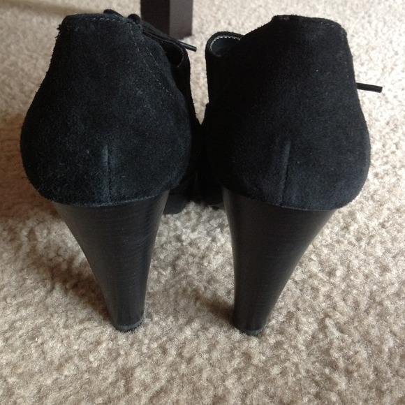 💥Sold💥Shoes - Picture 2 of 3