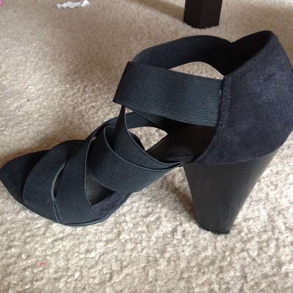 Shoes - Picture 3 of 3