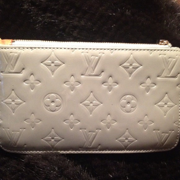 Louis Vuitton 😍Authentic!!!
