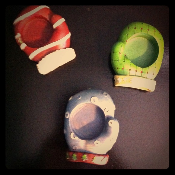 Set of 3 mitten votive candle holders
