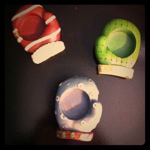 Set of 3 mitten votive candle holders
