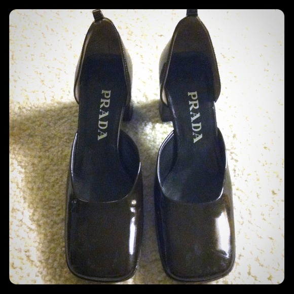 Prada pumps - Picture 1 of 1