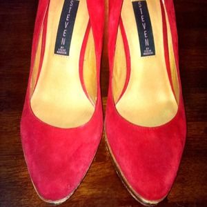 ON HOLD til 10/26 -Steve Madden red suede pumps