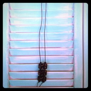 Leather and wooden necklace