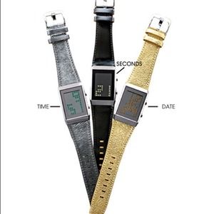 BNIB - Illuminating Crystals Digital Watch: Gold