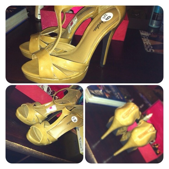 Brownish high heels 👠❤